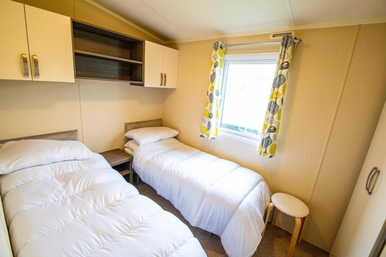 Big Skies Platinum Plus Holiday Home With Wifi, Netflix, Dishwasher, Decking Camber Eksteriør billede