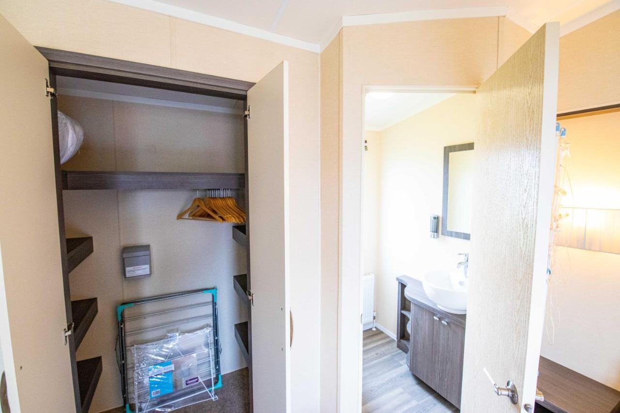 Big Skies Platinum Plus Holiday Home With Wifi, Netflix, Dishwasher, Decking Camber Eksteriør billede